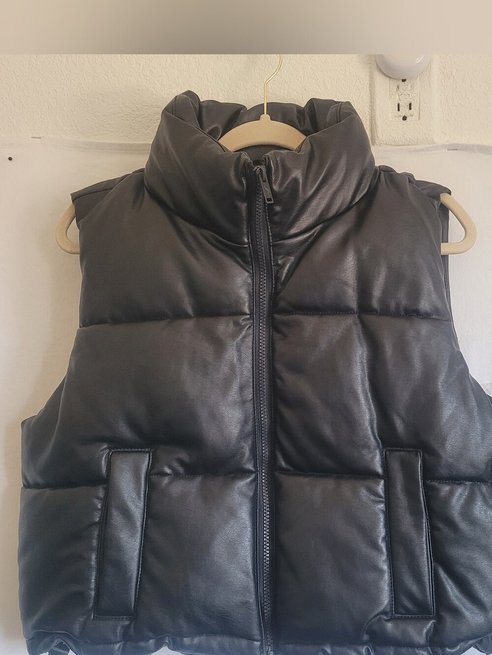 Hollister Black Faux Leather Puffer Vest - Women's Sleeveless Jacket